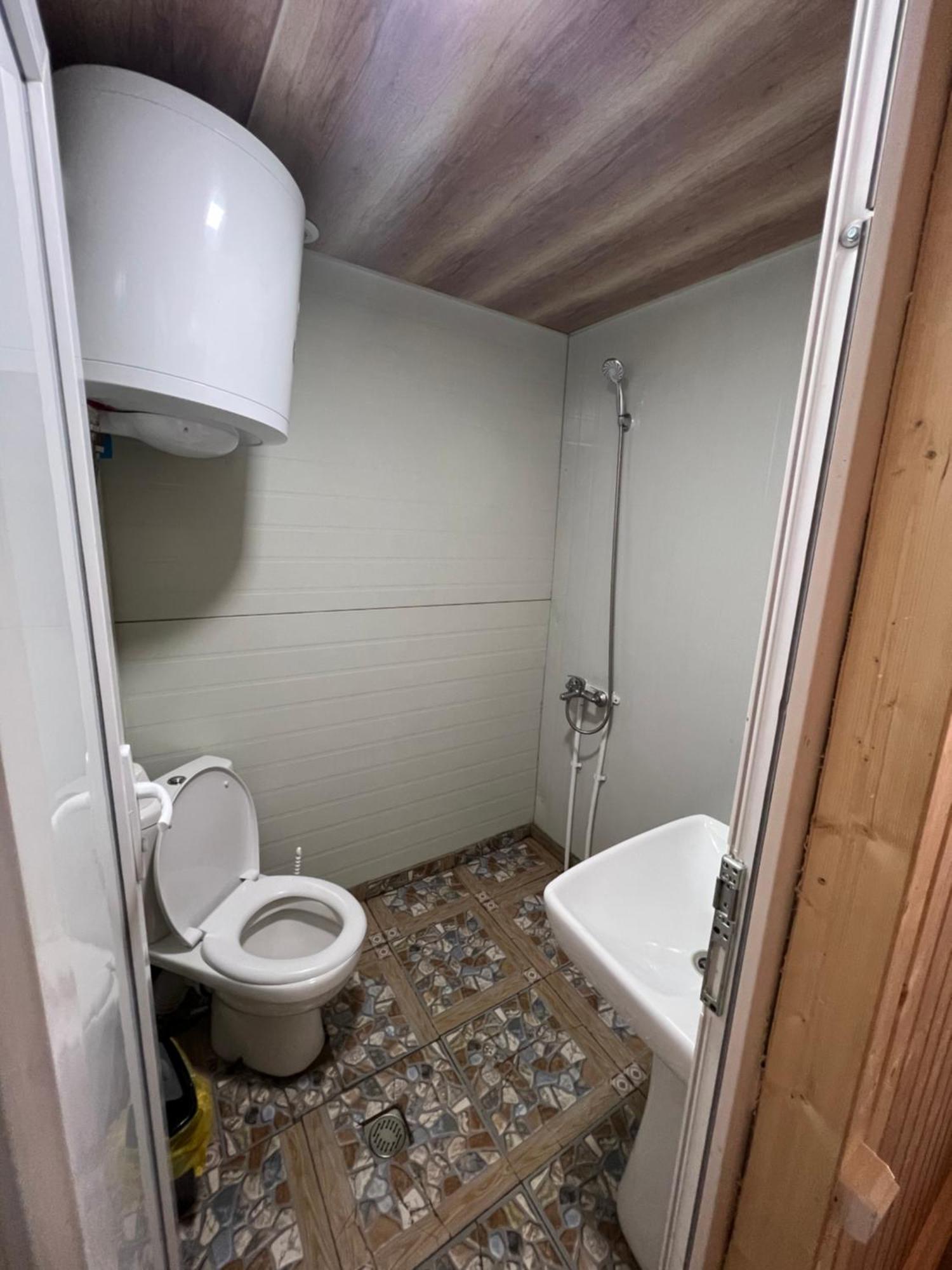 Guesthouse Ivas Ushguli Buitenkant foto