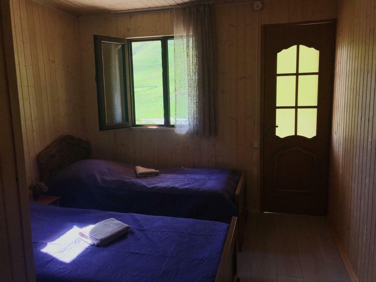 Guesthouse Ivas Ushguli Buitenkant foto